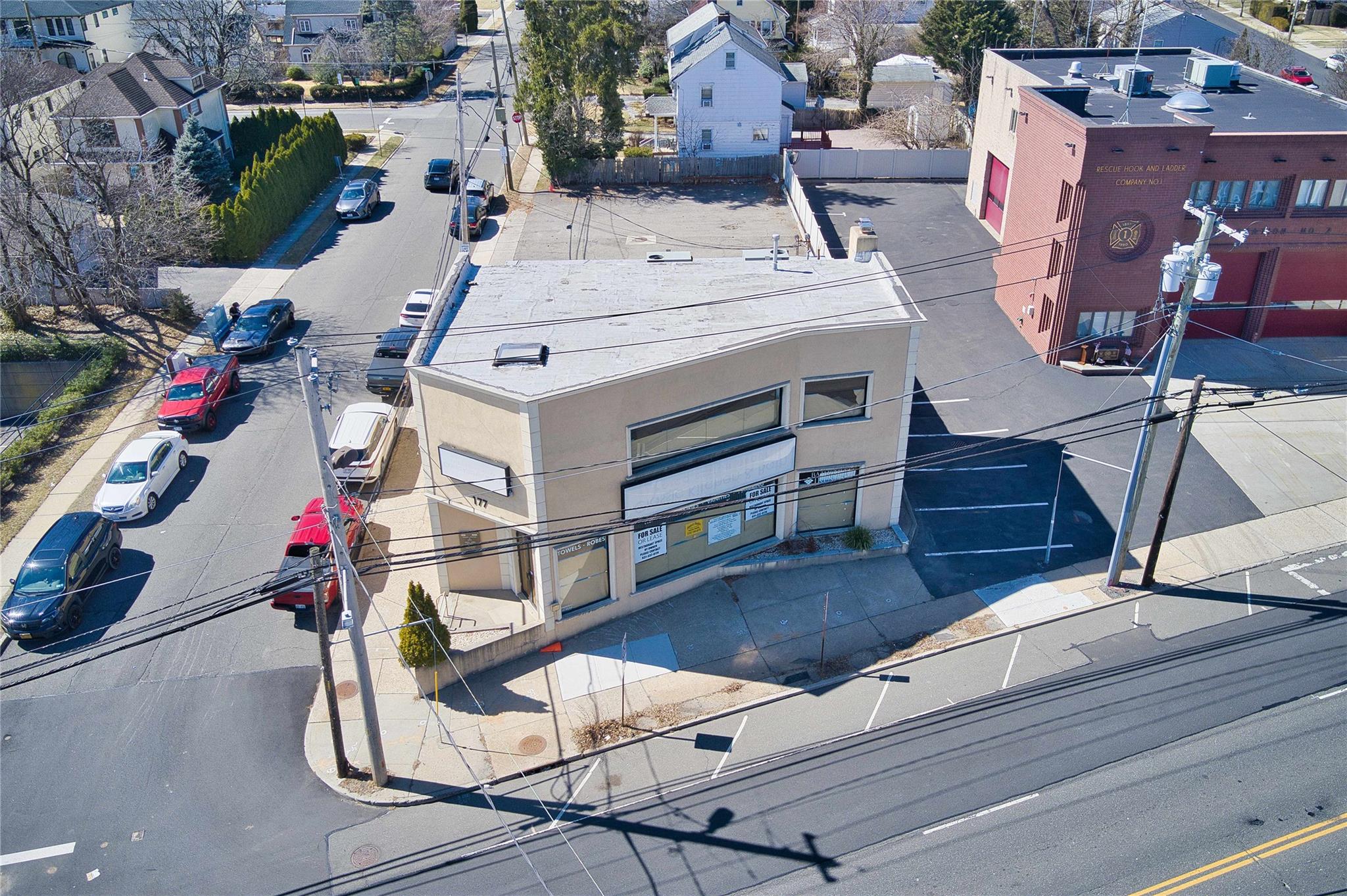 177 Mineola Avenue