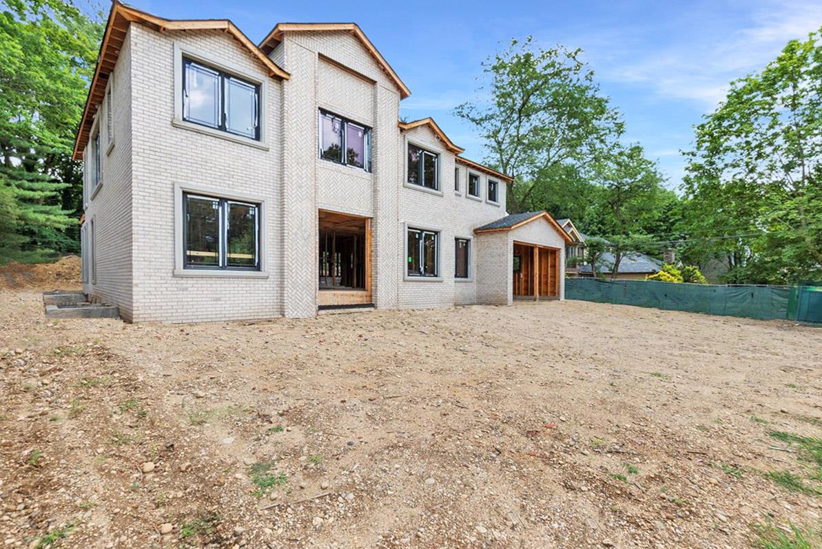 North Hempstead, New York 11577, United States, 6 Bedrooms Bedrooms, ,6 BathroomsBathrooms,Residential,Active,87460