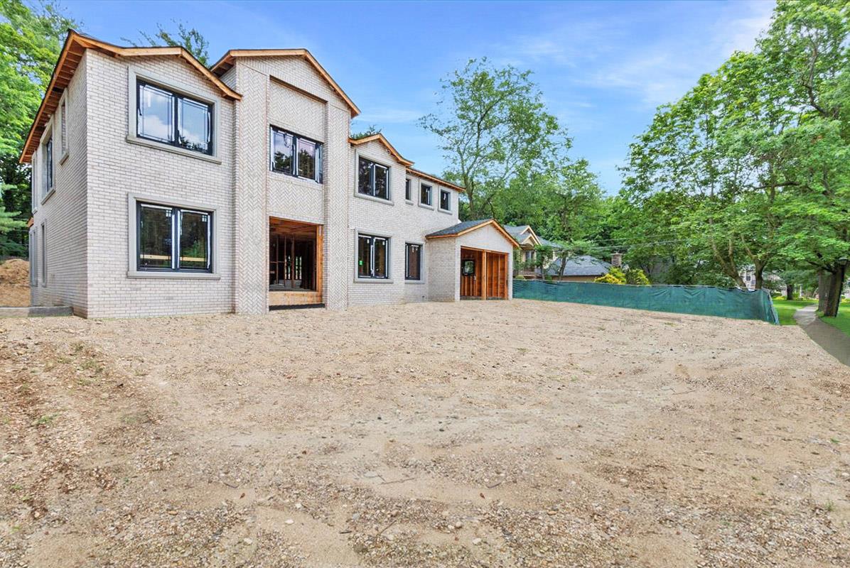 North Hempstead, New York 11577, United States, 6 Bedrooms Bedrooms, ,6 BathroomsBathrooms,Residential,Active,87460