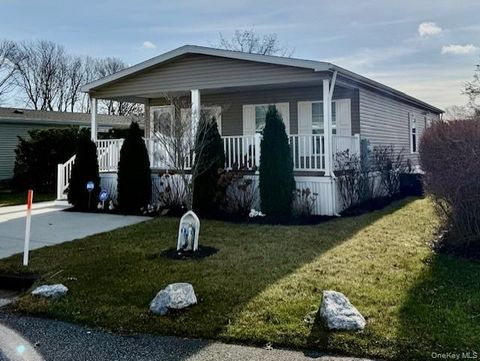 1661 Old Country Road 351B Riverhead NY 11901