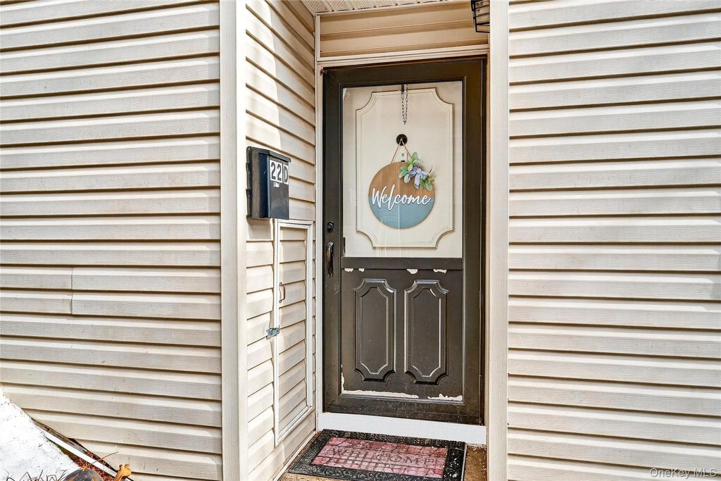 Photo of 22 Hillside Terrace #D, White Plains, NY 10601 (MLS # 968919)