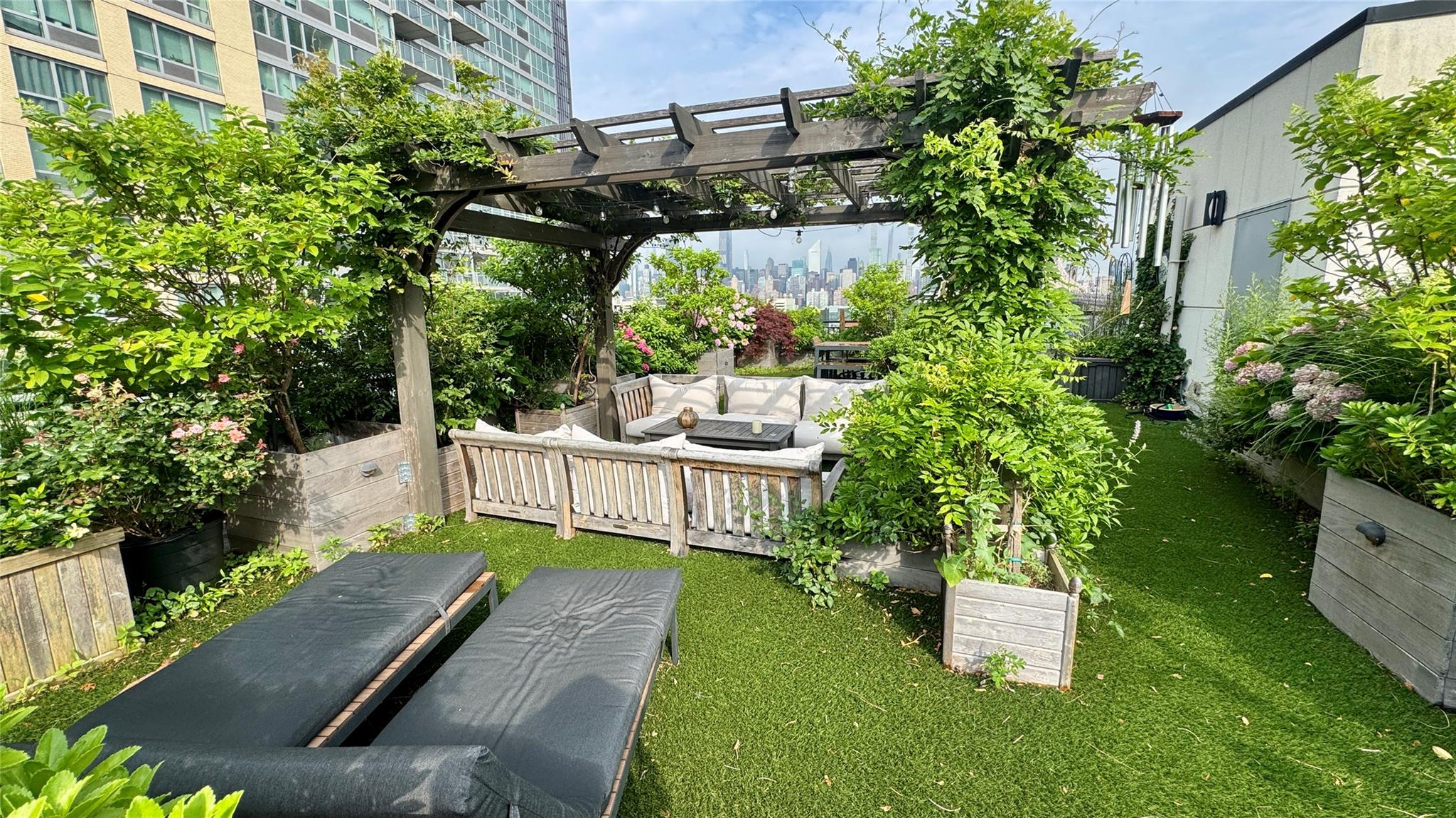 4260 Crescent Street 10C