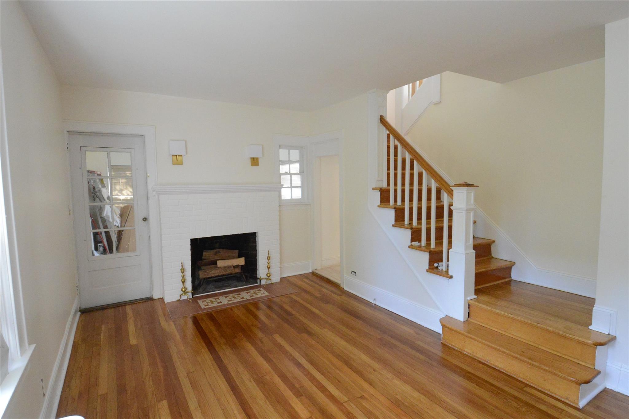 121 Hutchinson Boulevard