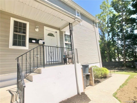 Multifamily For Rent - 182 Lincoln Avenue #1<br/> Westchester County, New Rochelle, NY 10801
