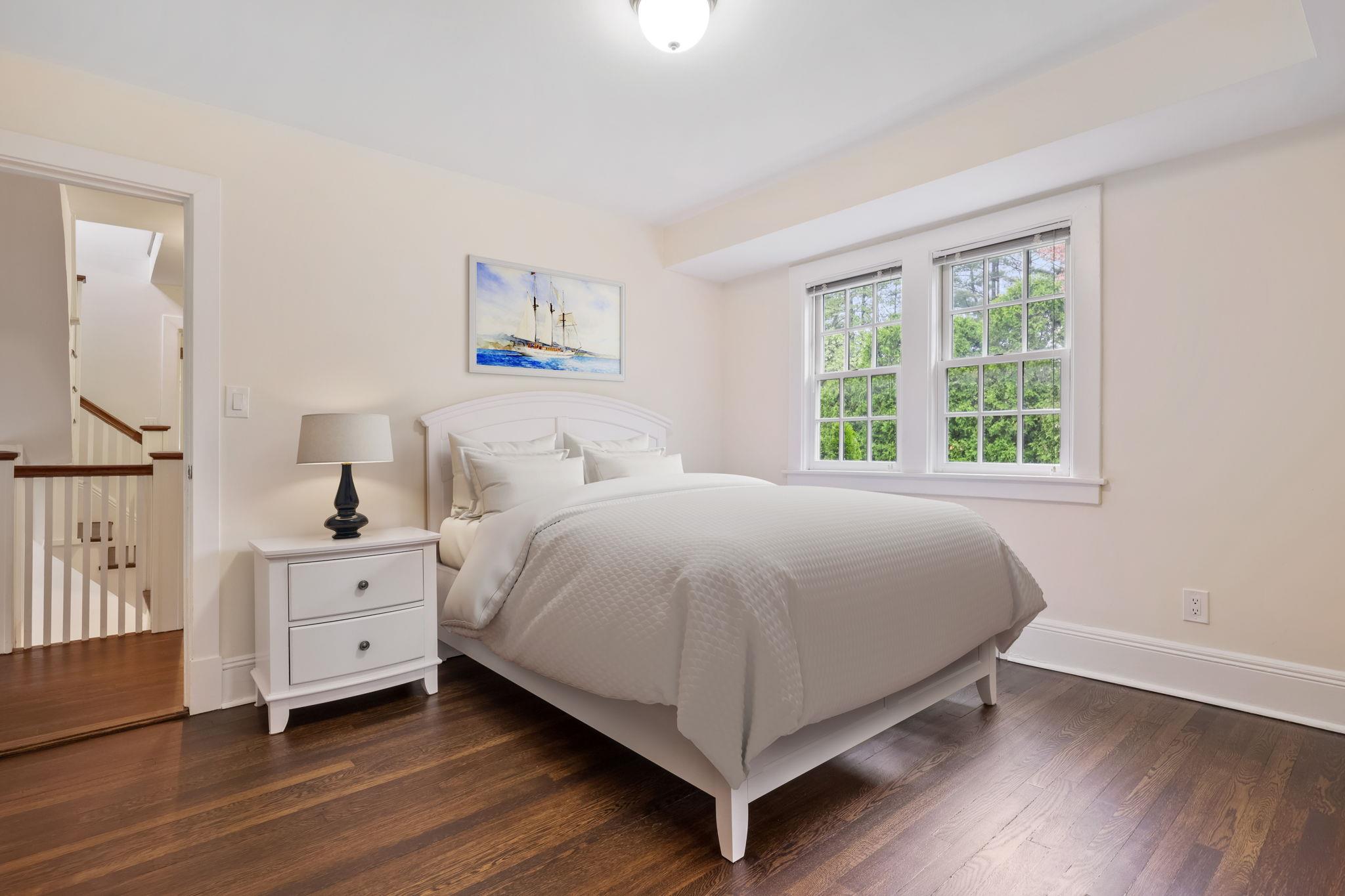 83 White Plains Road, Bronxville, New York image 17