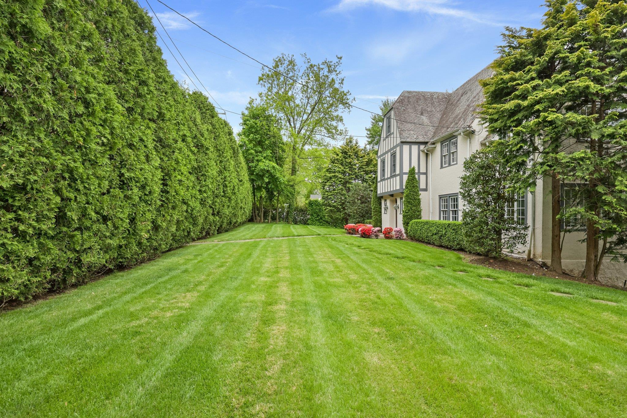 83 White Plains Road, Bronxville, New York image 26