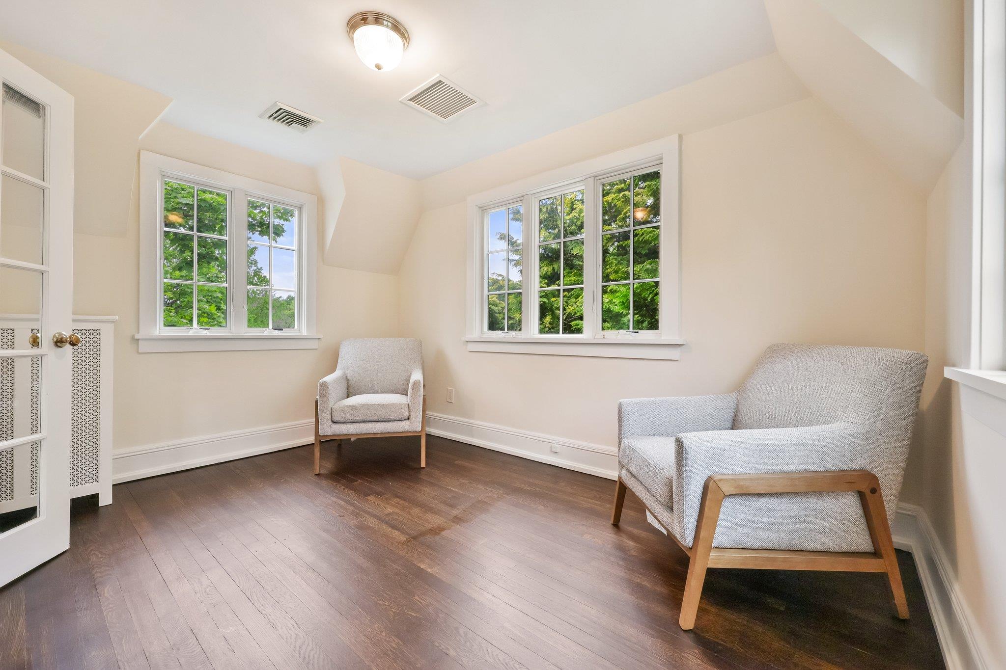 83 White Plains Road, Bronxville, New York image 16