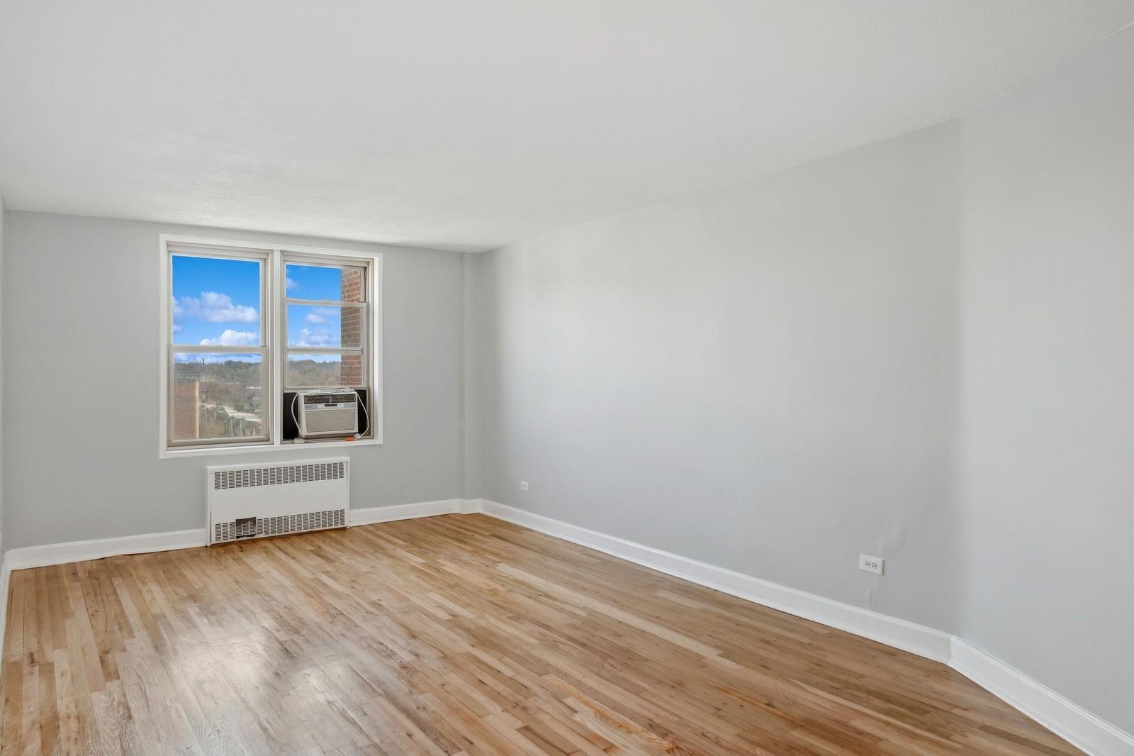 67-25 Clyde Street #6K, Forest Hills, New York image 3