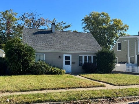 Photo of 1419 Harding Street, Bellmore, NY 11710 (MLS # 1066270)