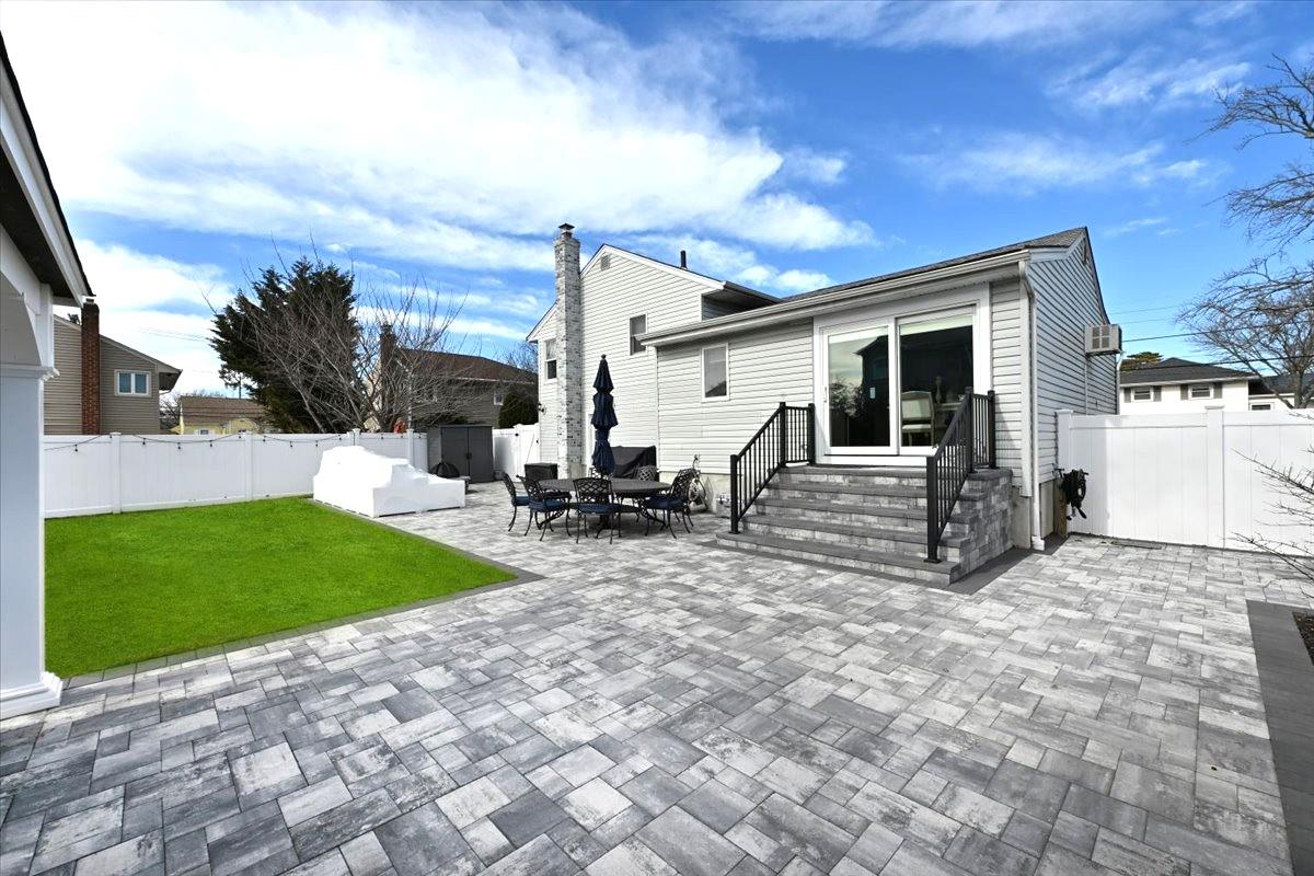 2672 Fisher Lane, Bellmore, New York image 23