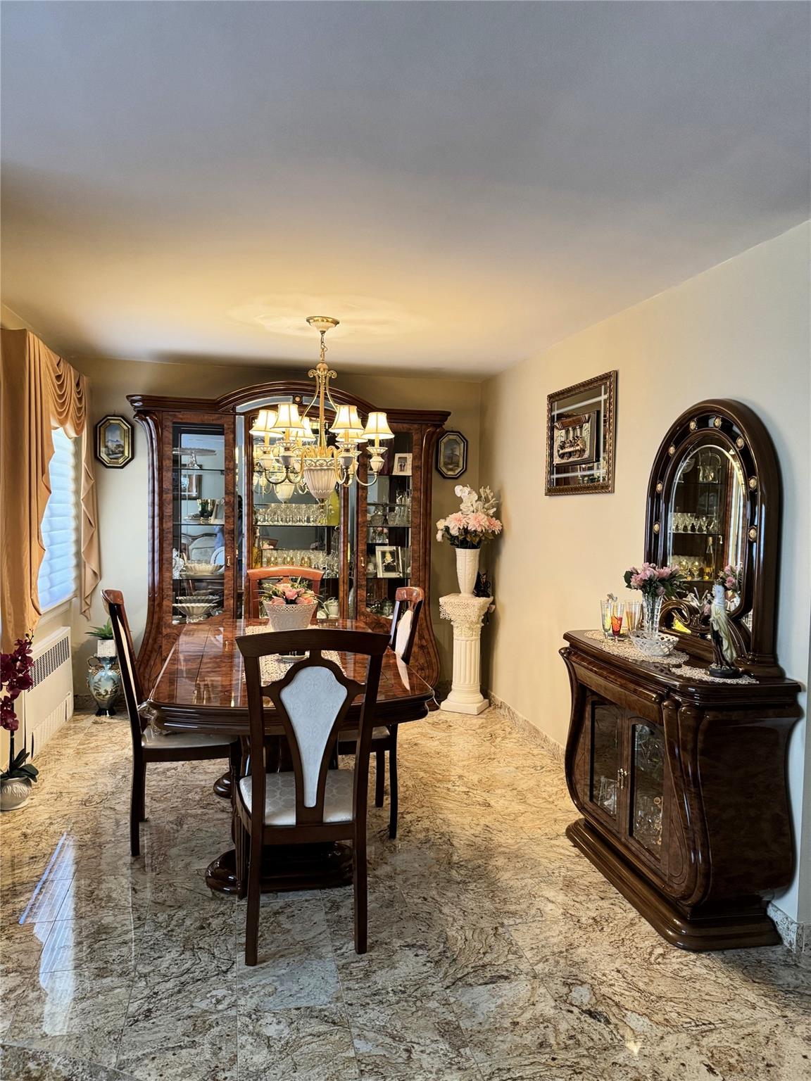10-08 147th St St, Whitestone, New York image 3