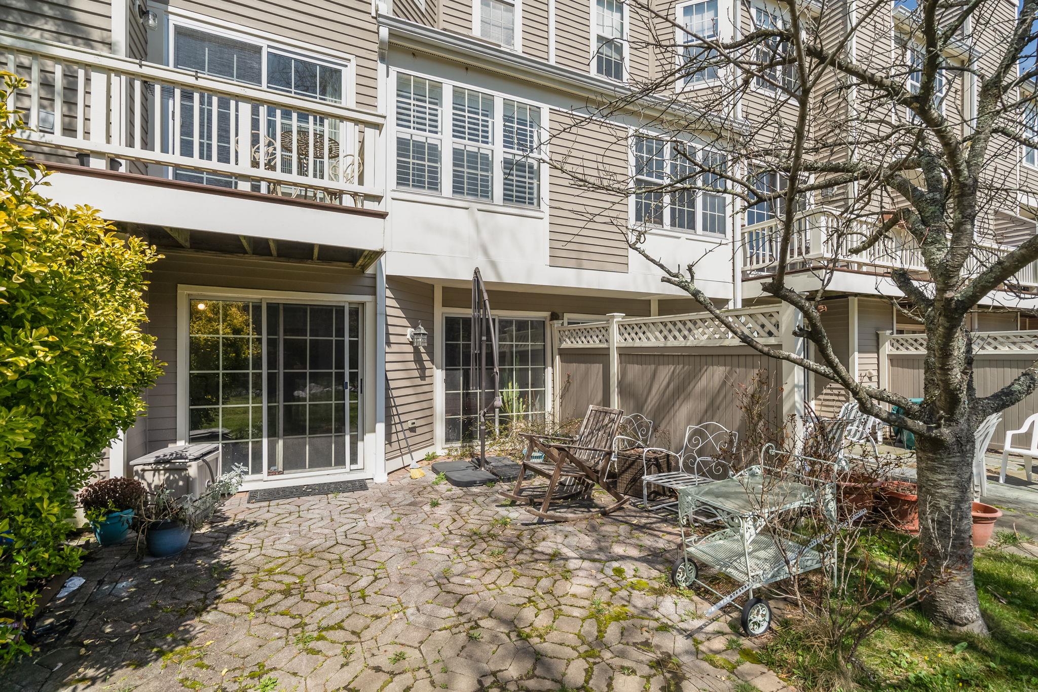 301 Pondside Drive, White Plains, New York image 27