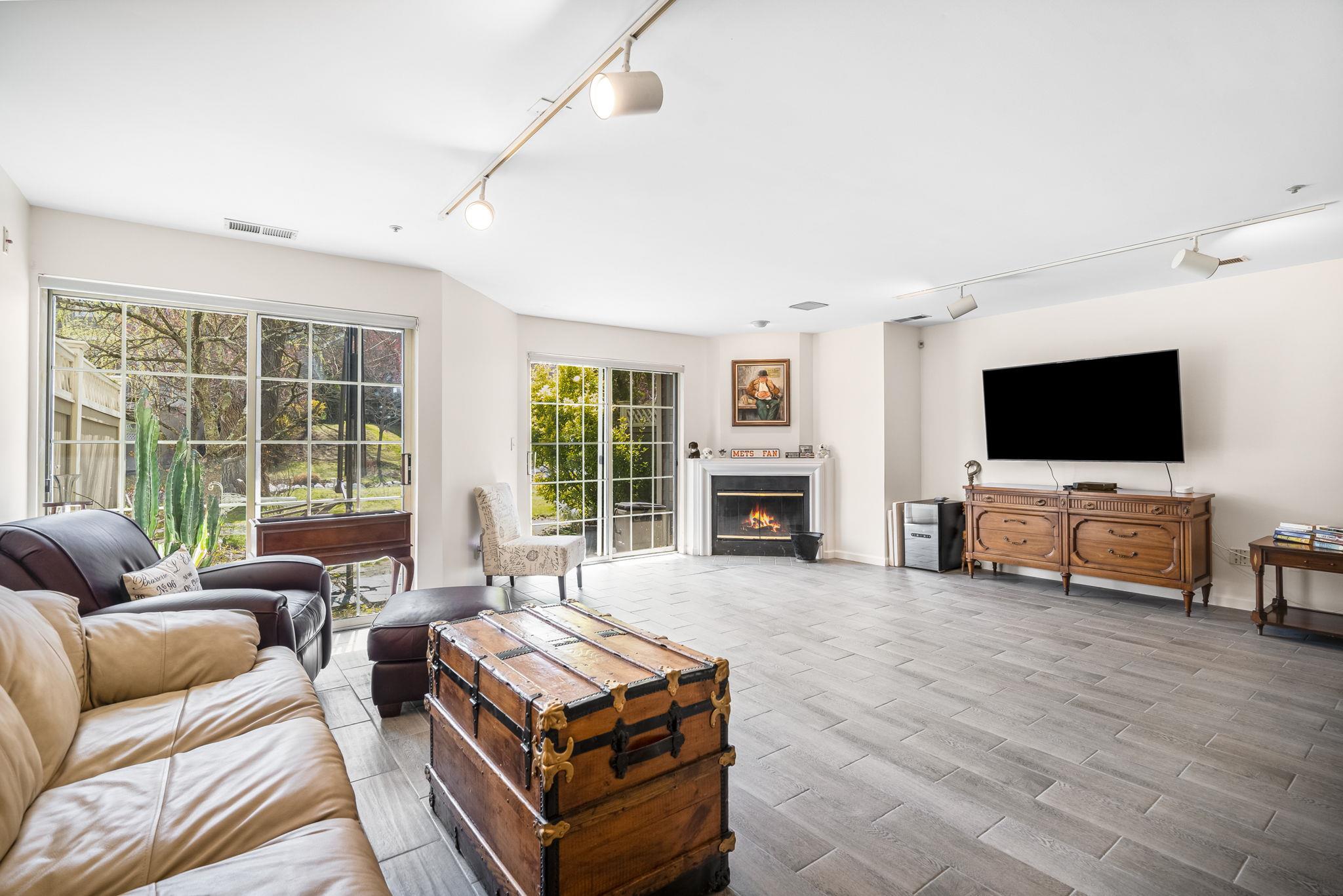 301 Pondside Drive, White Plains, New York image 13