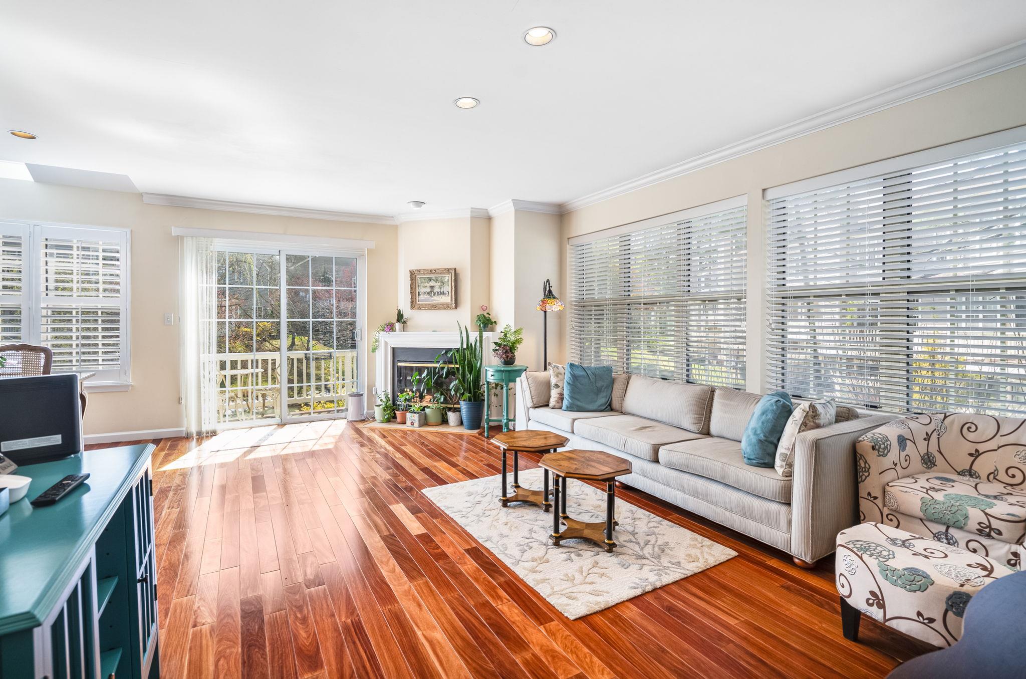 301 Pondside Drive, White Plains, New York image 3