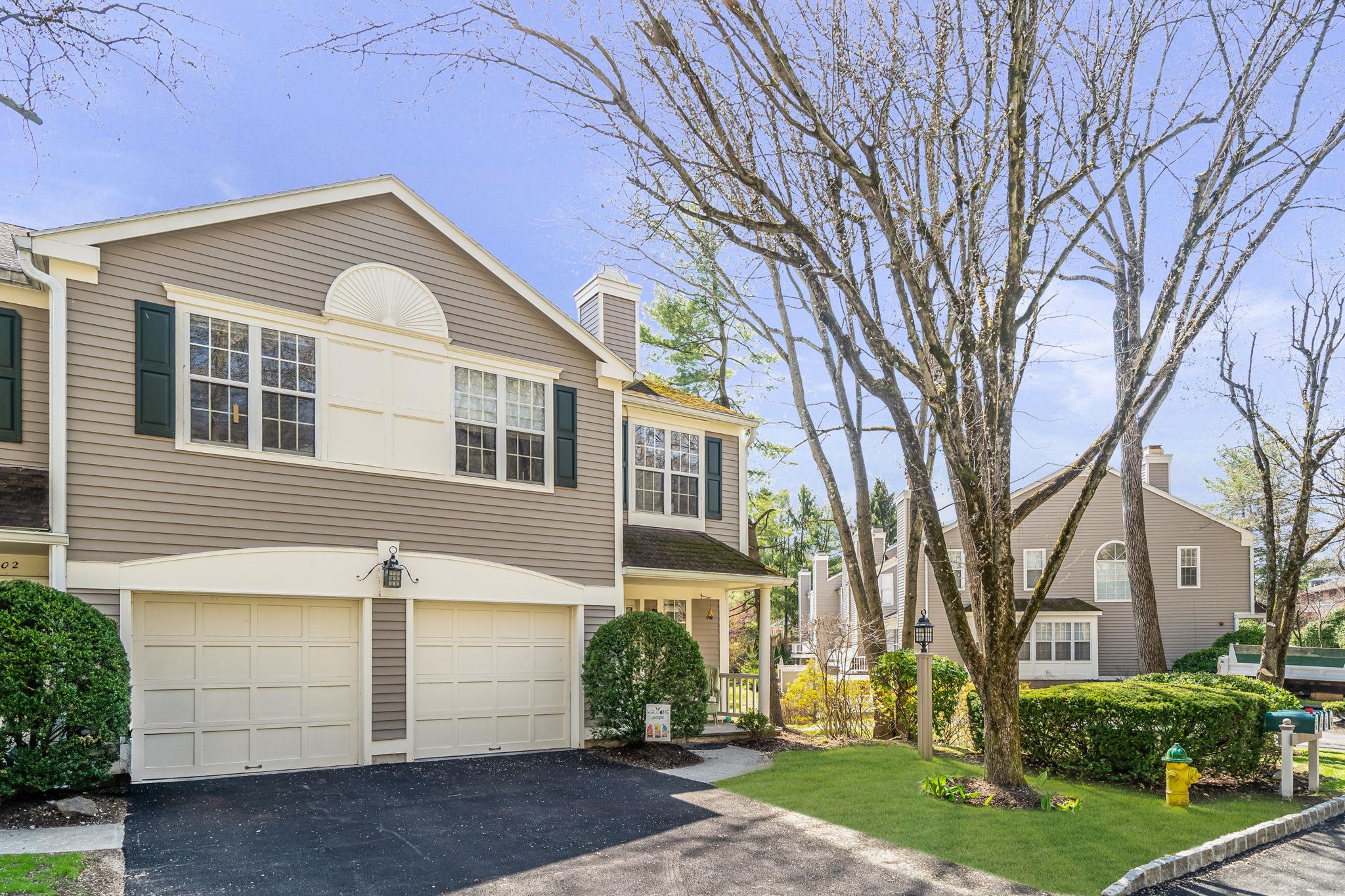 301 Pondside Drive, White Plains, New York image 25