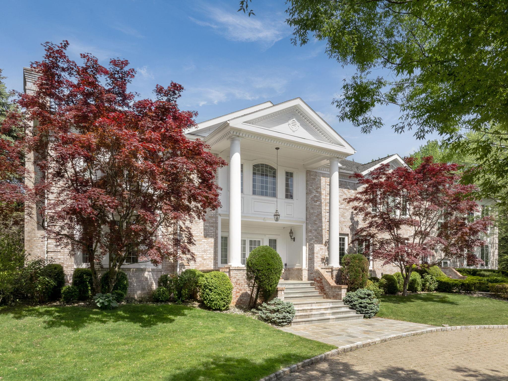 2 Coventry Court, Larchmont, New York image 3