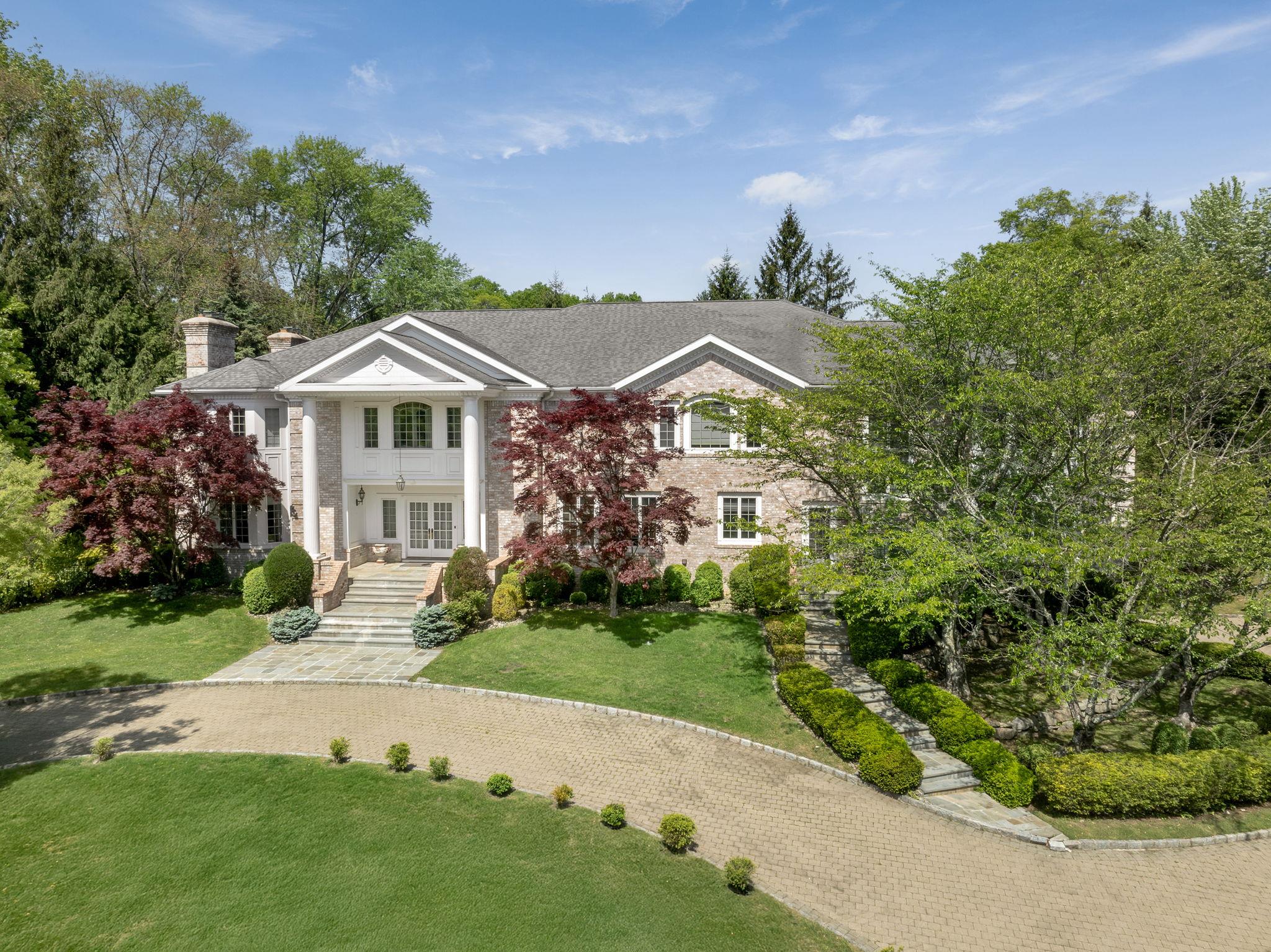 2 Coventry Court, Larchmont, New York image 2