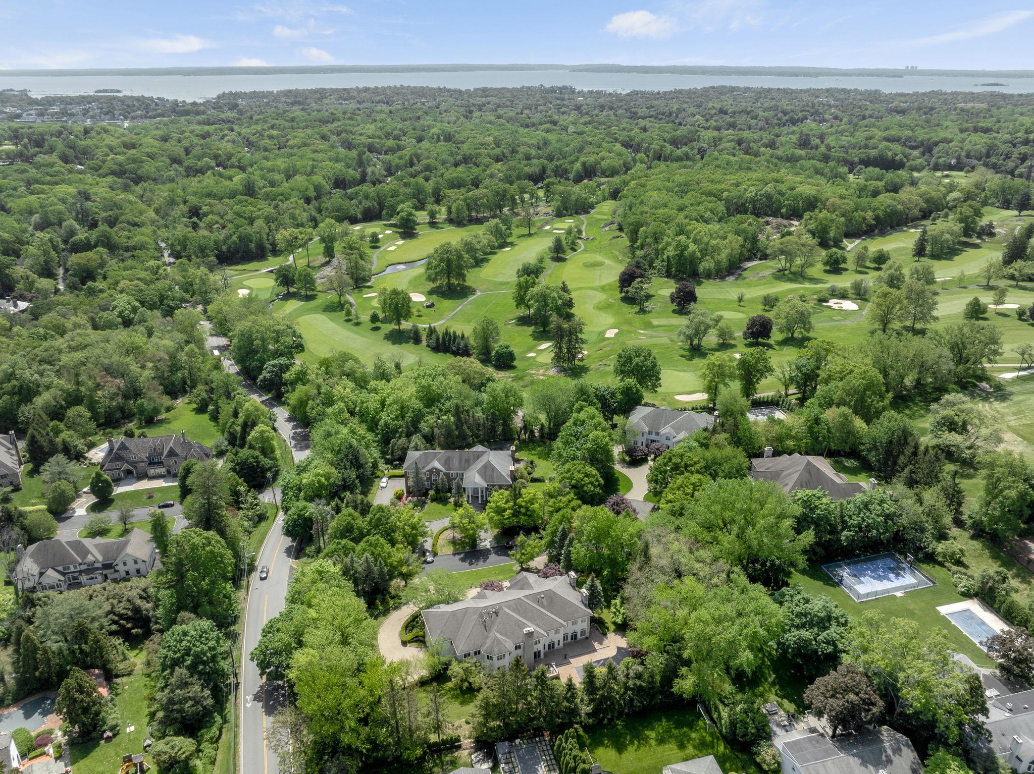 2 Coventry Court, Larchmont, New York image 4