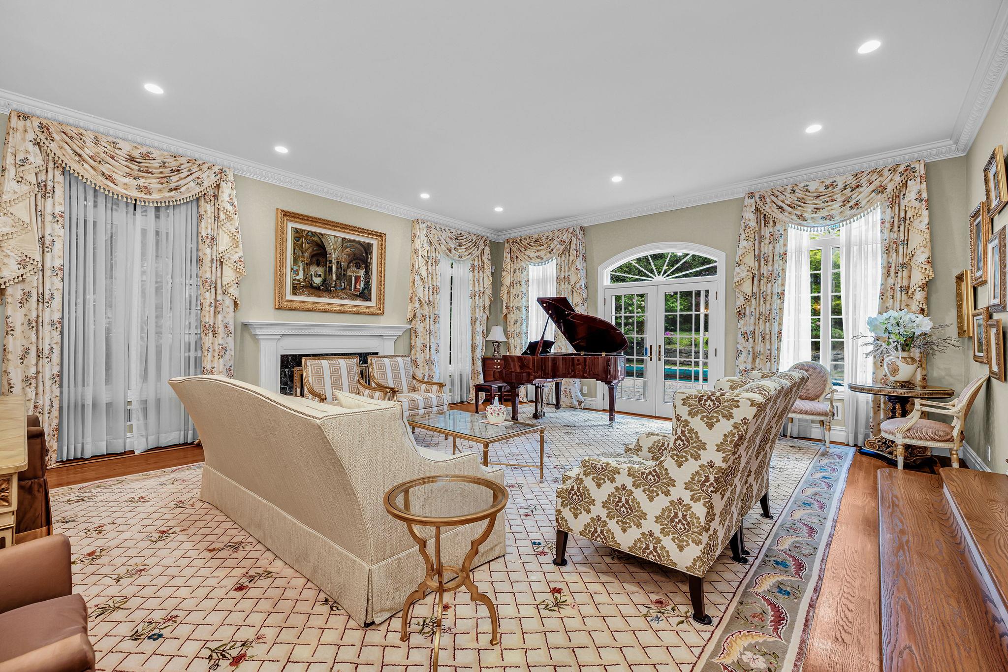 2 Coventry Court, Larchmont, New York image 7