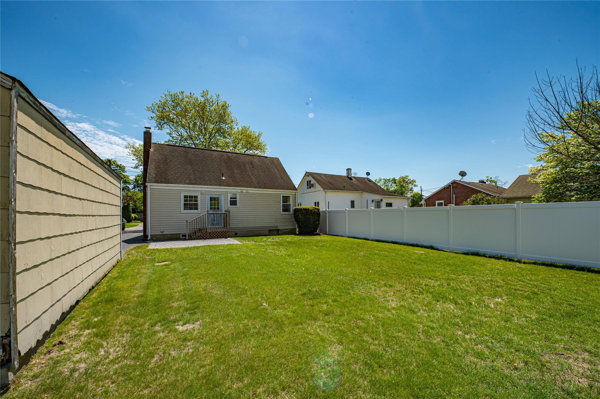 27 Spruce Street, Islip, New York image 21