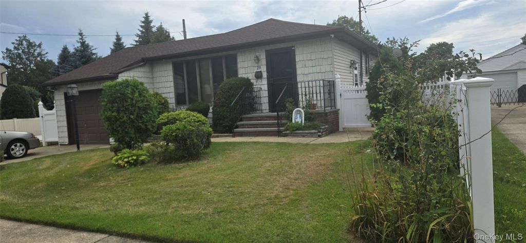 Photo of 29 Scherer Street, Bethpage, NY 11714 (MLS # 1025446)