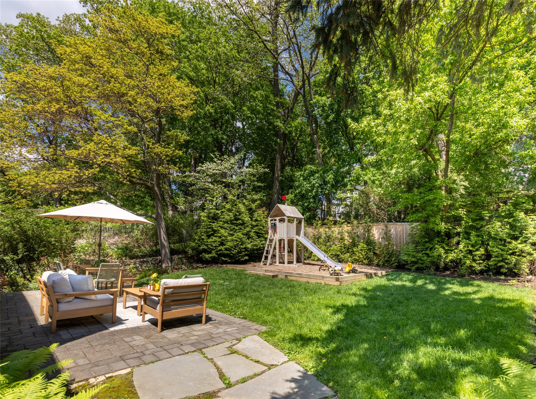 27 Highland Avenue, Dobbs Ferry, New York image 1