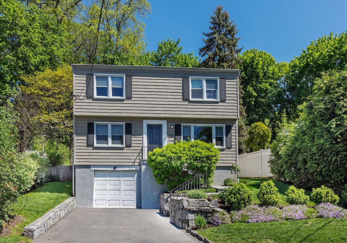 27 Highland Avenue, Dobbs Ferry, New York image 2