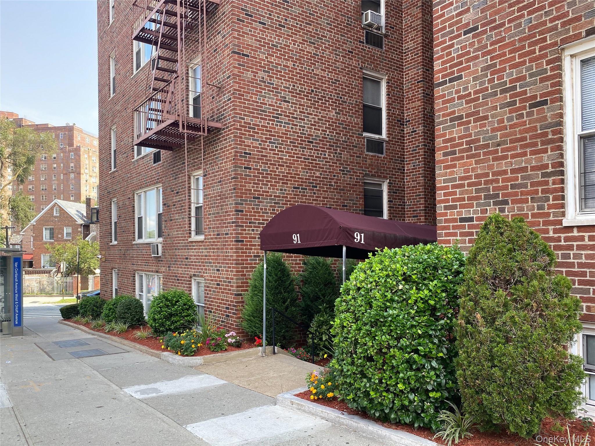 91 Van Cortlandt Avenue W 3F