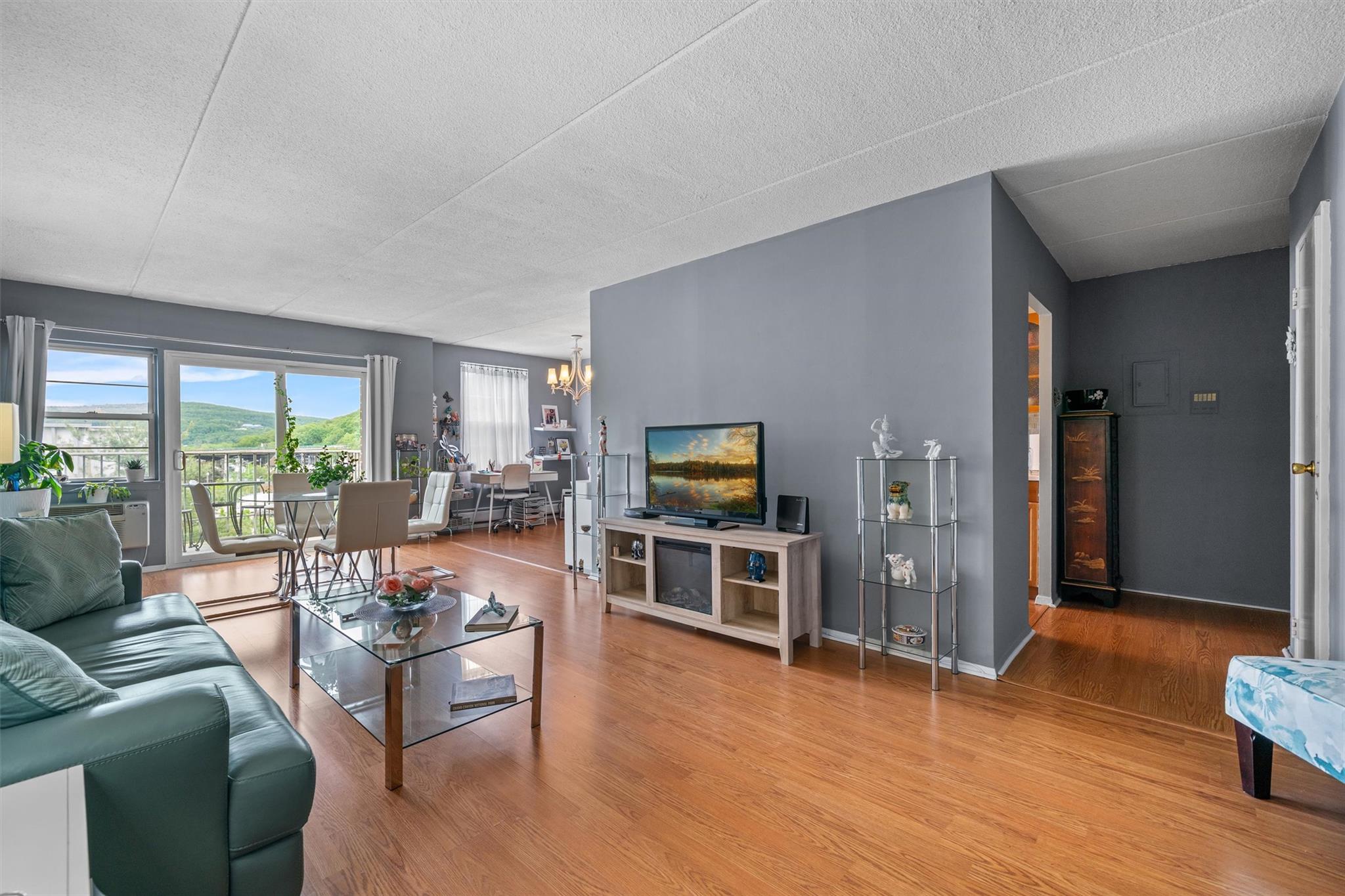 35 Park Avenue #5V, Suffern, New York image 3