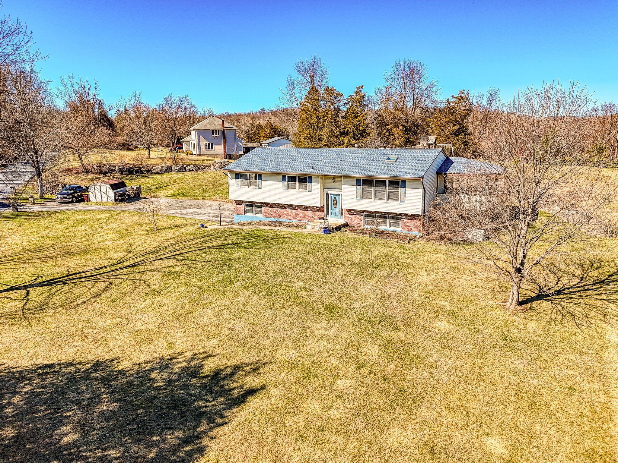40 Sutton Road, Warwick, New York image 2