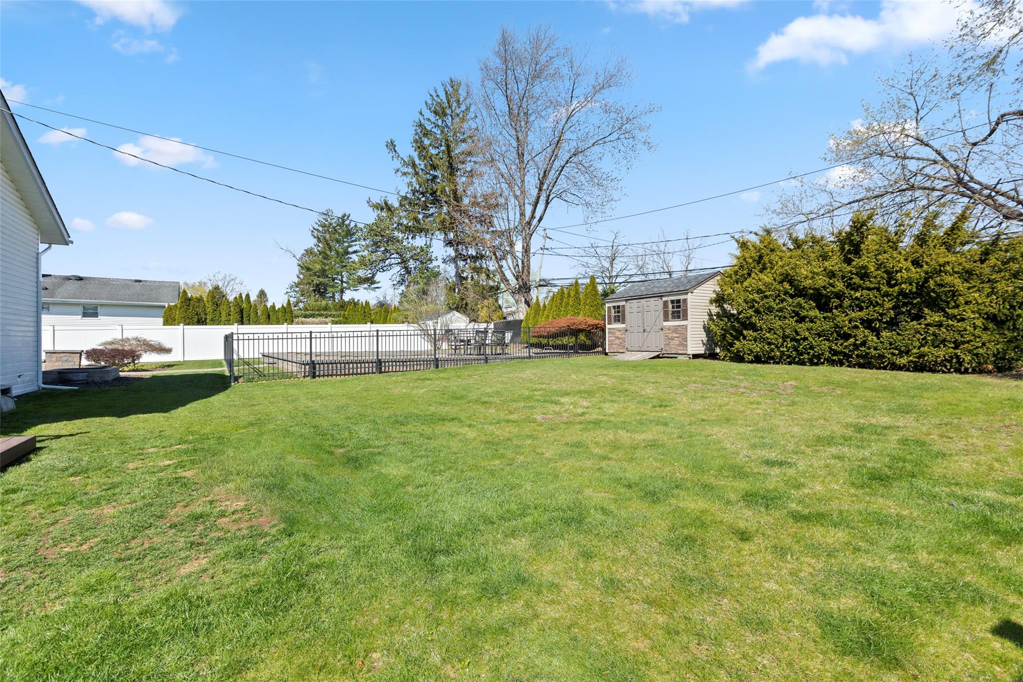 10 Holly Drive, East Northport, New York image 36