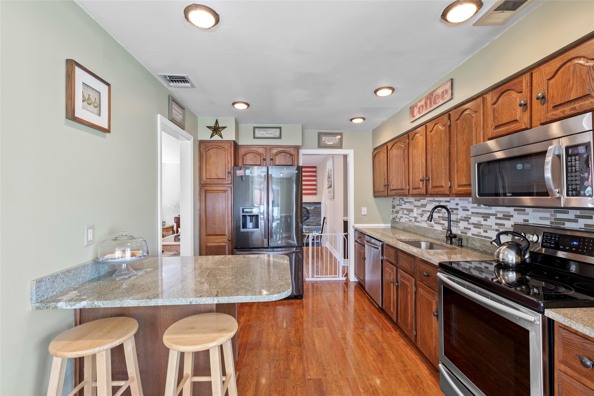 10 Holly Drive, East Northport, New York image 13