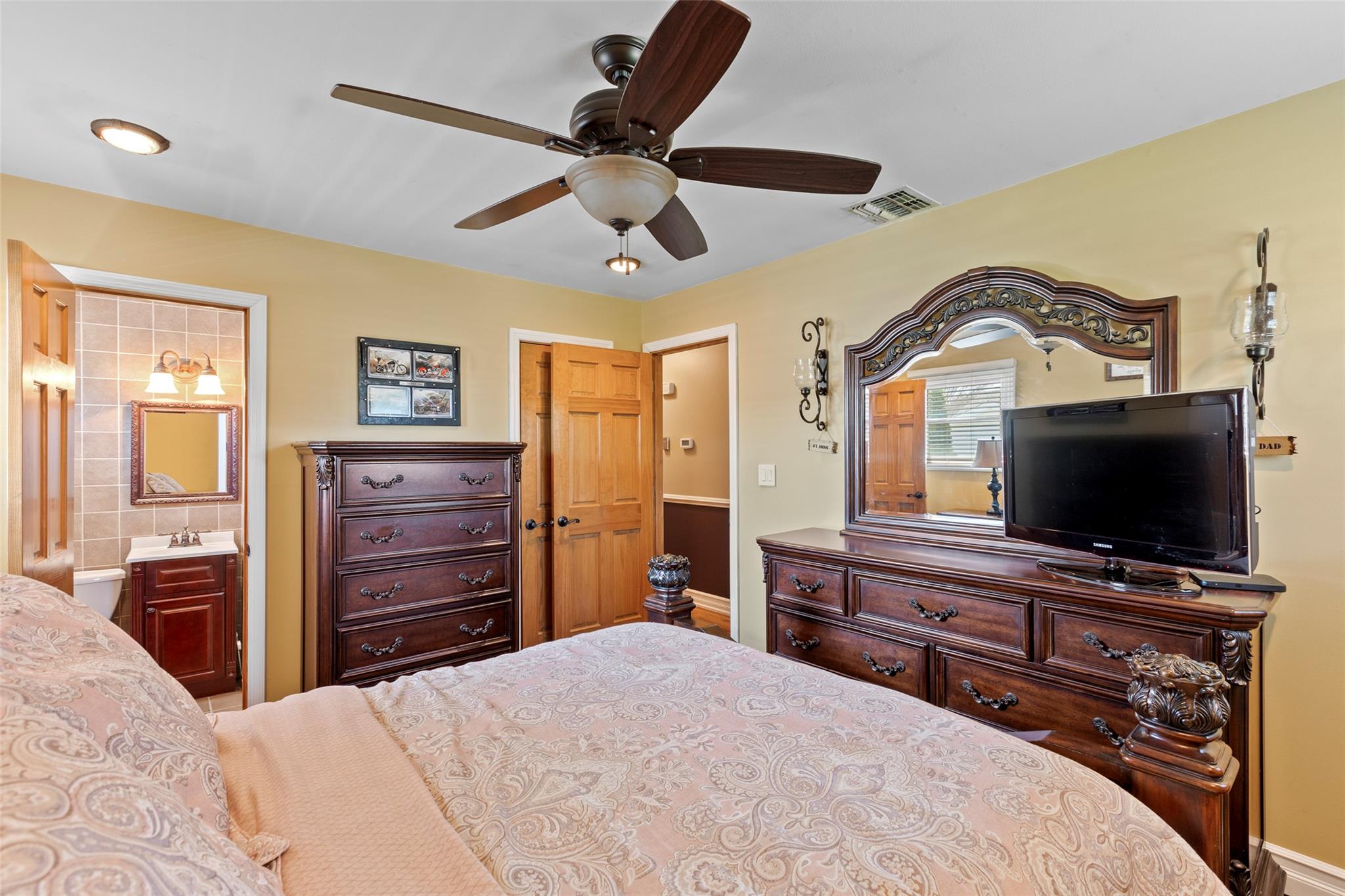 10 Holly Drive, East Northport, New York image 15