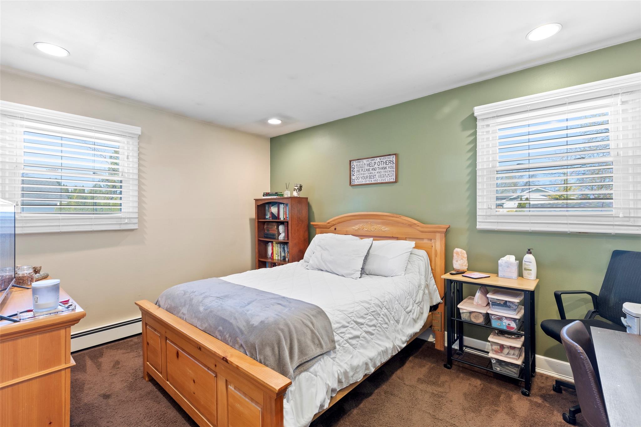 10 Holly Drive, East Northport, New York image 19