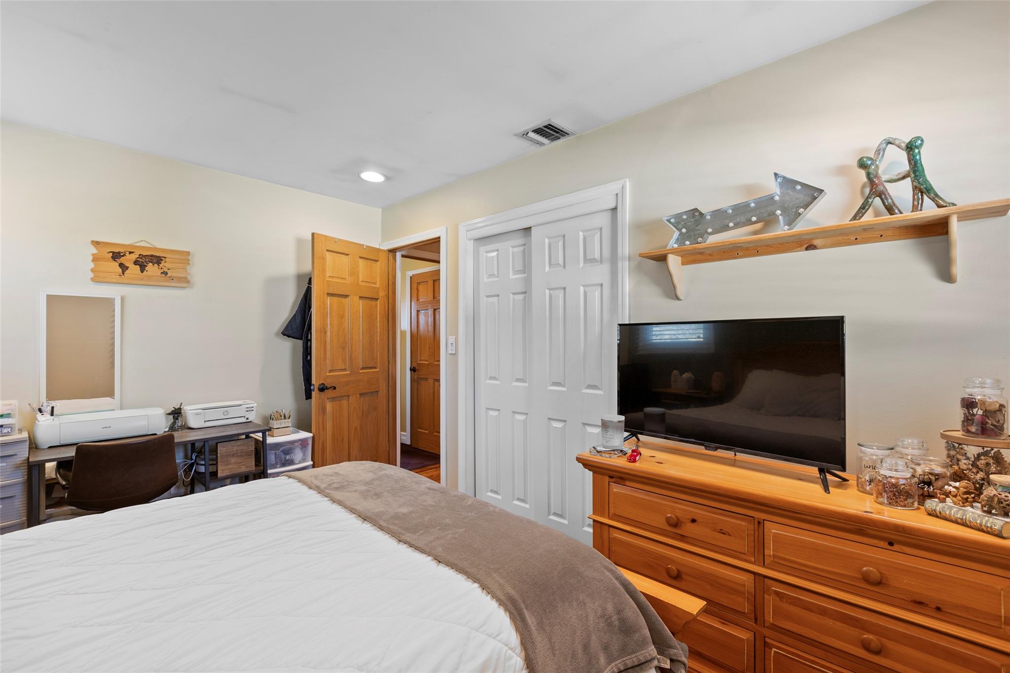 10 Holly Drive, East Northport, New York image 20