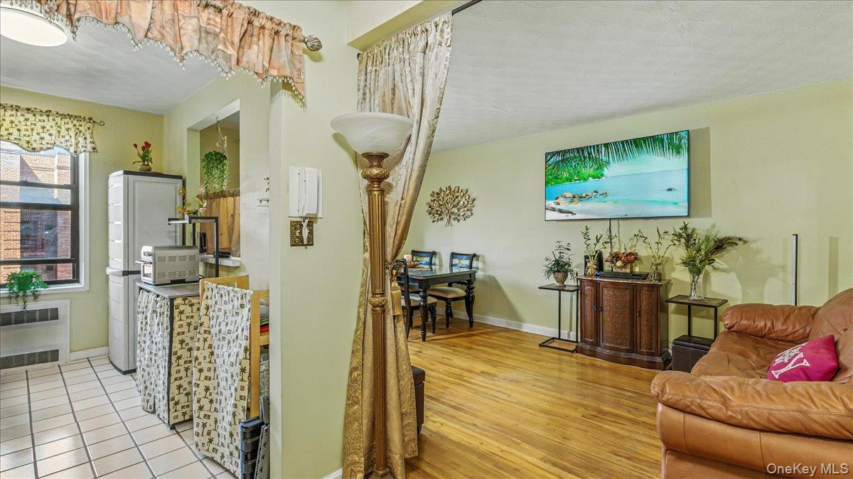 88-10 34Th Avenue 5C