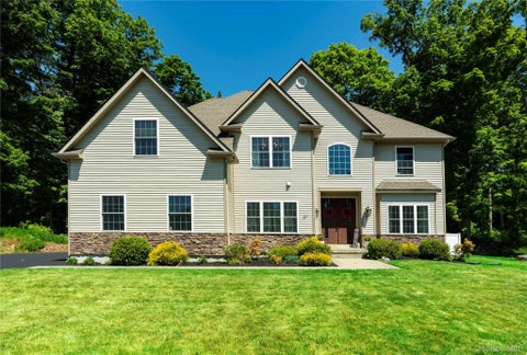 Photo of 37 Biltmore Drive, Hopewell Junction, NY 12533 (MLS # 999409)