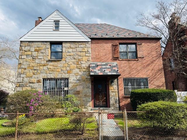 Rental Property at Choctaw Place, Bronx, New York - Bedrooms: 4 
Bathrooms: 3 
Rooms: 7  - $4,995 MO.