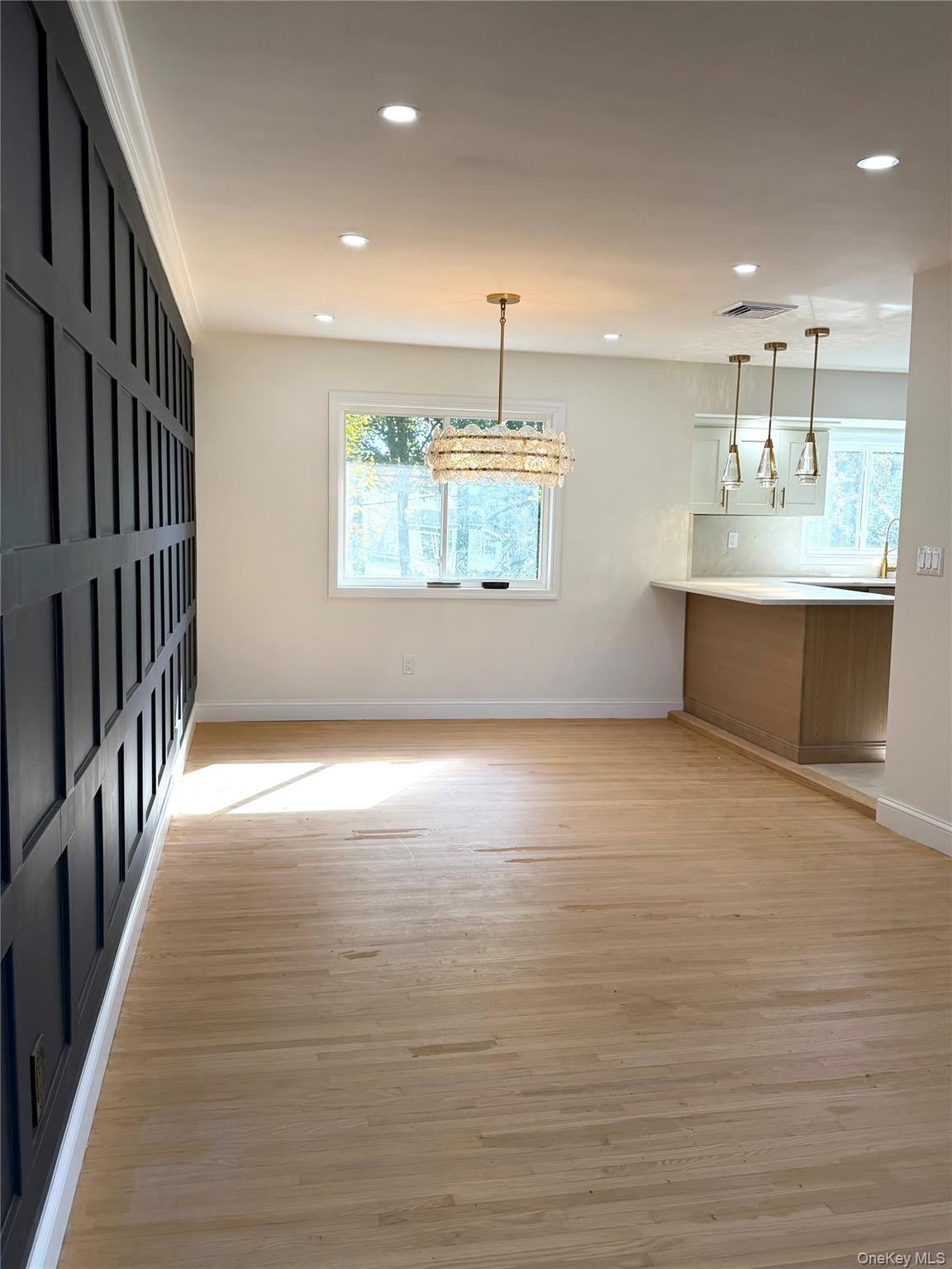 96 Cedar Drive W