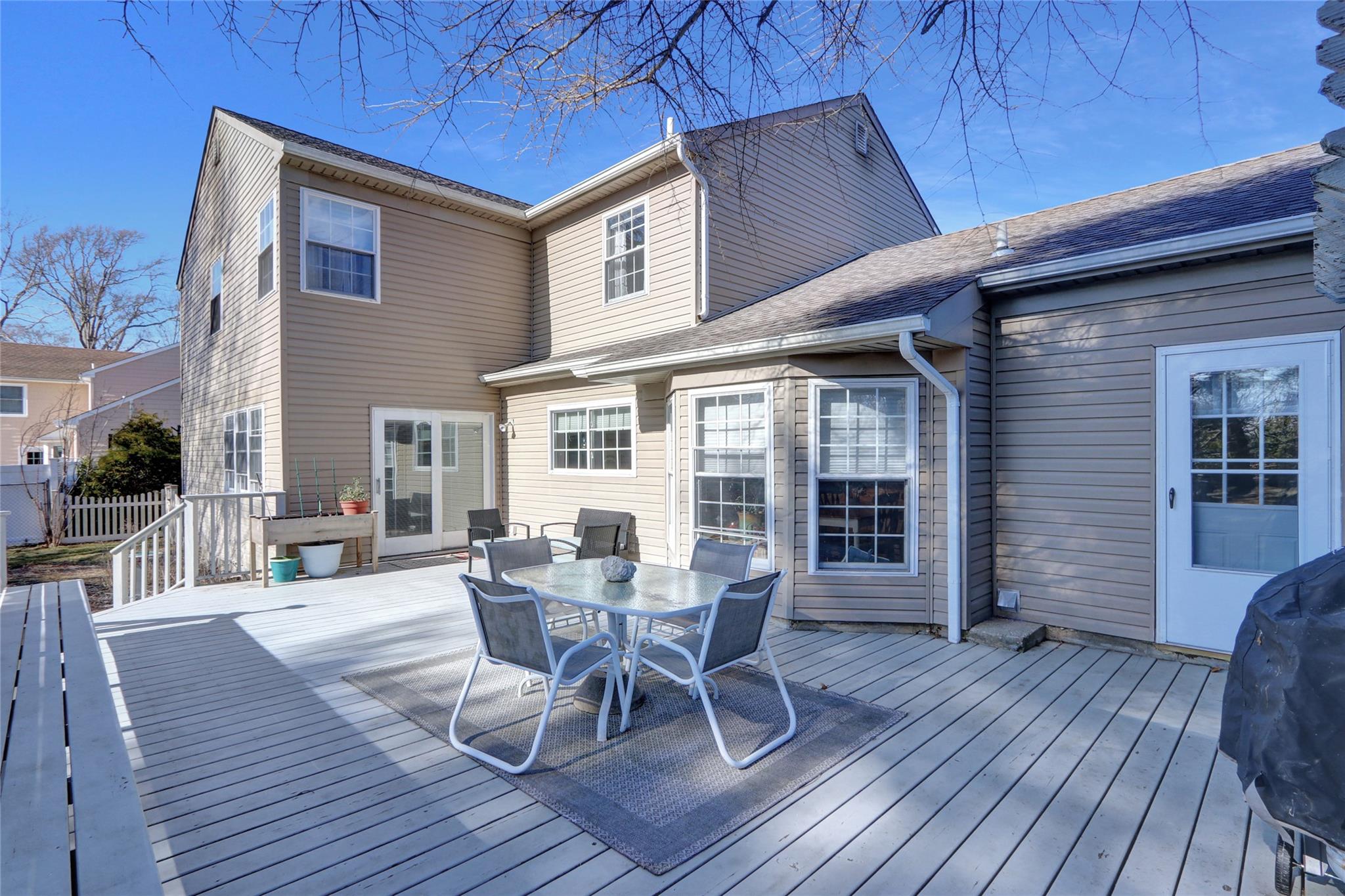 326 Great River Road, Great River, New York image 32