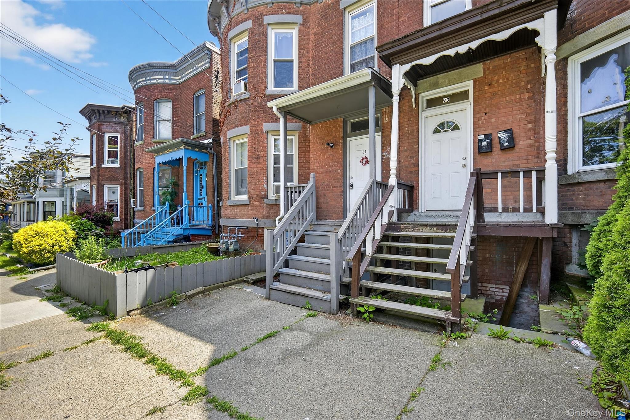 91 Carson Avenue