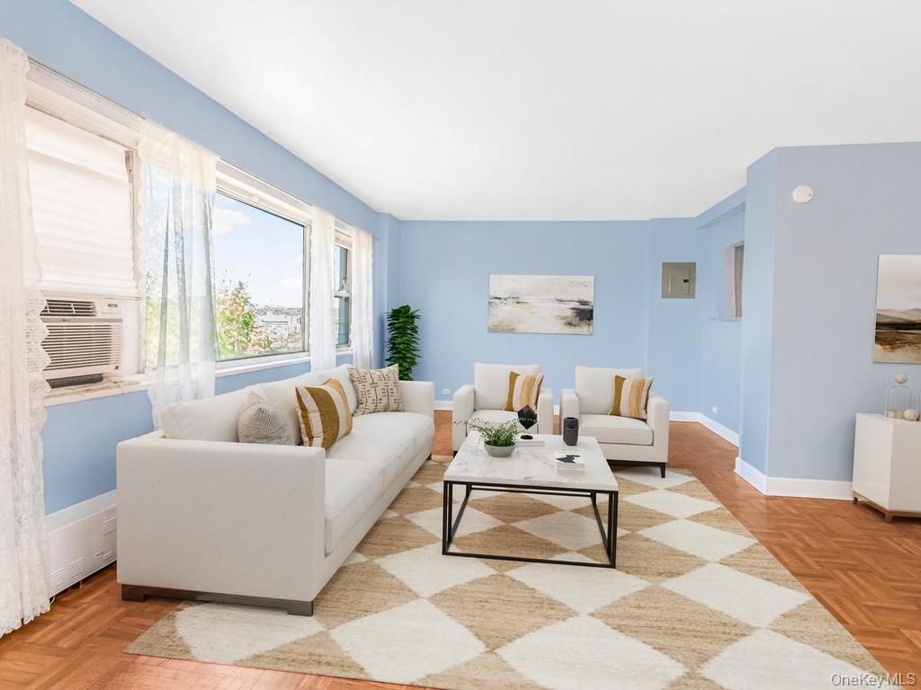 Photo of 2 Fordham Hill Oval #5B, Bronx, NY 10468 (MLS # 996999)