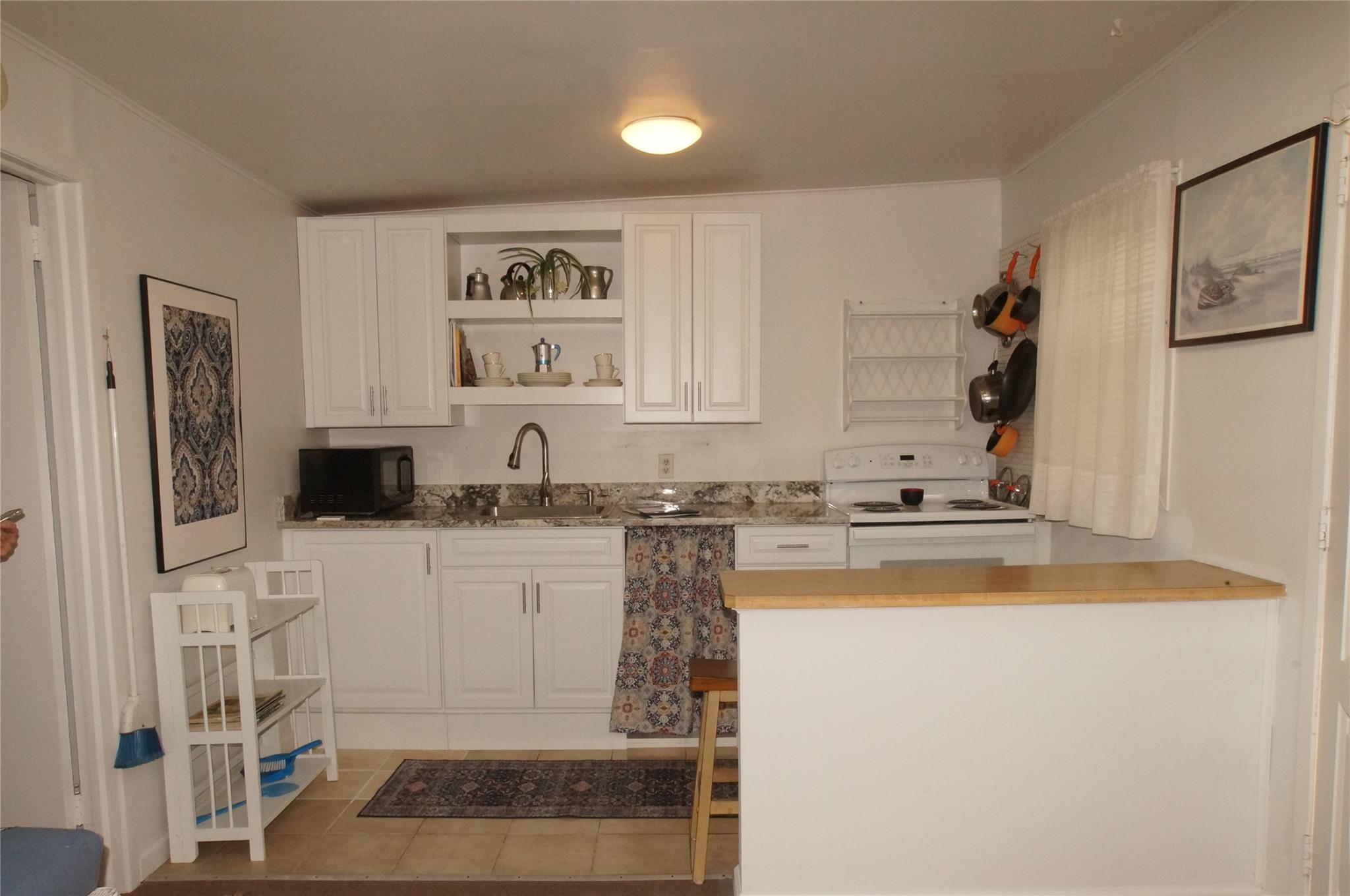 12 E Tiana Road #5, Hampton Bays, New York image 5