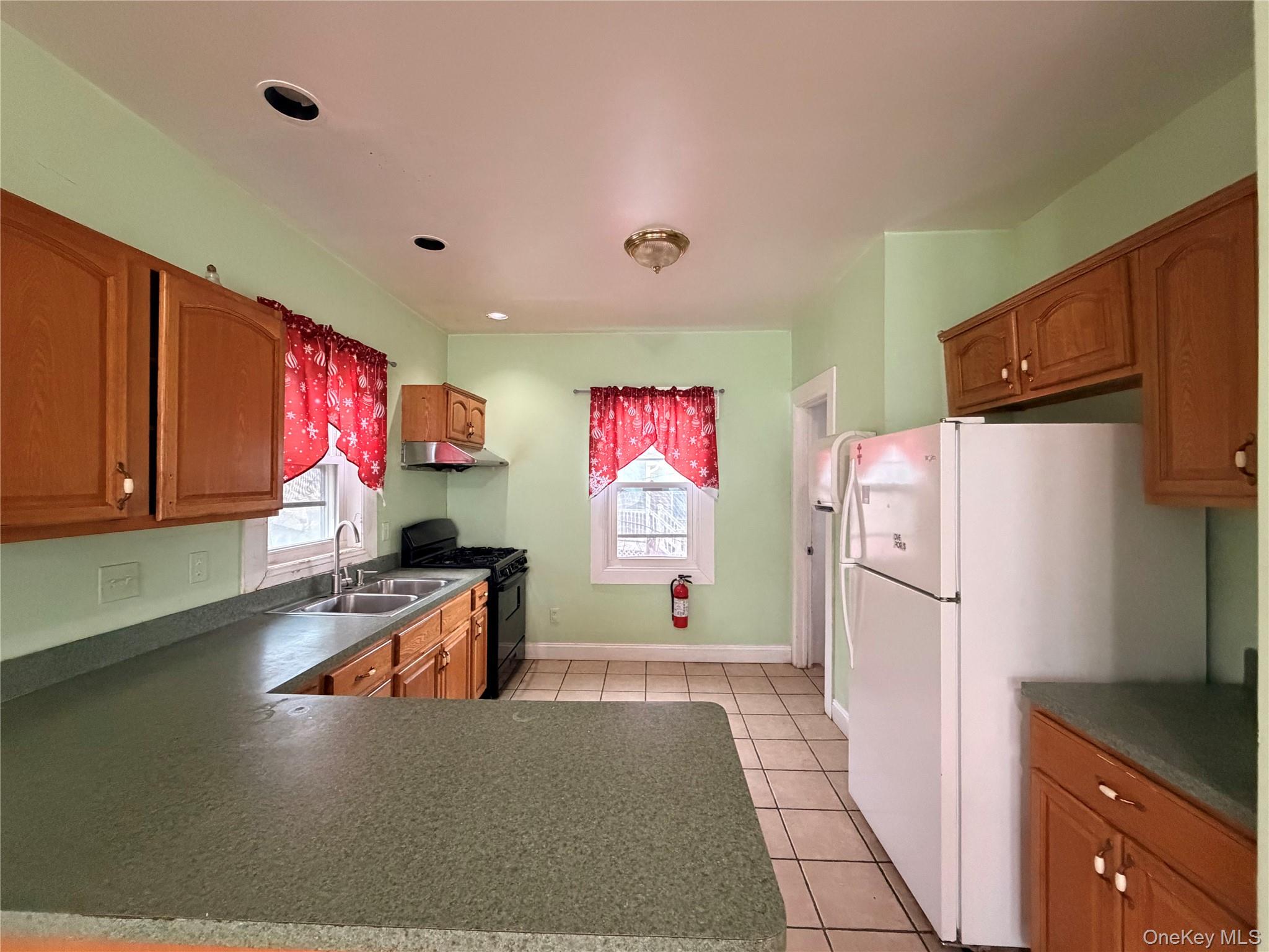 37 California Avenue