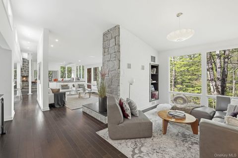 Tiny photo for 150 N Healy Avenue, Hartsdale, NY 10530 (MLS # 947040)