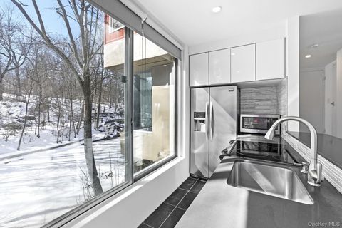 Tiny photo for 150 N Healy Avenue, Hartsdale, NY 10530 (MLS # 947040)