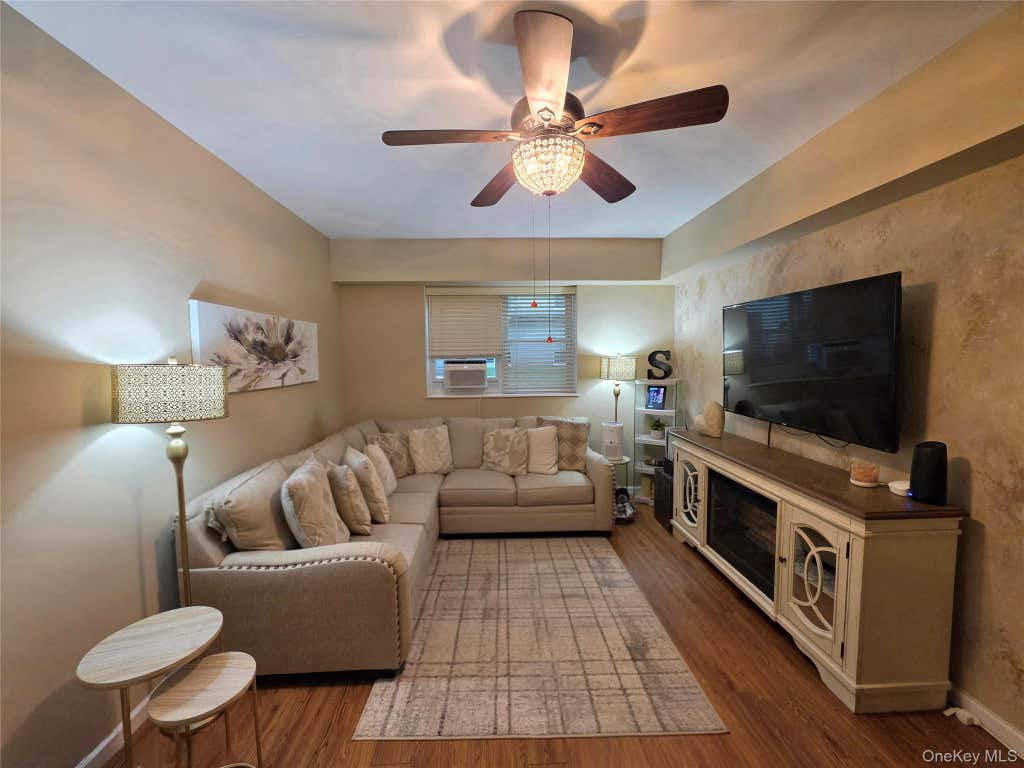Photo of 518 Beach 139th Street #A6, Belle Harbor, NY 11694 (MLS # 1024389)