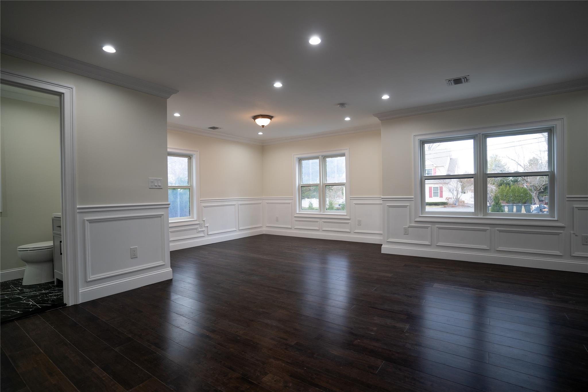 15 Severin Pl, Huntington, New York image 6