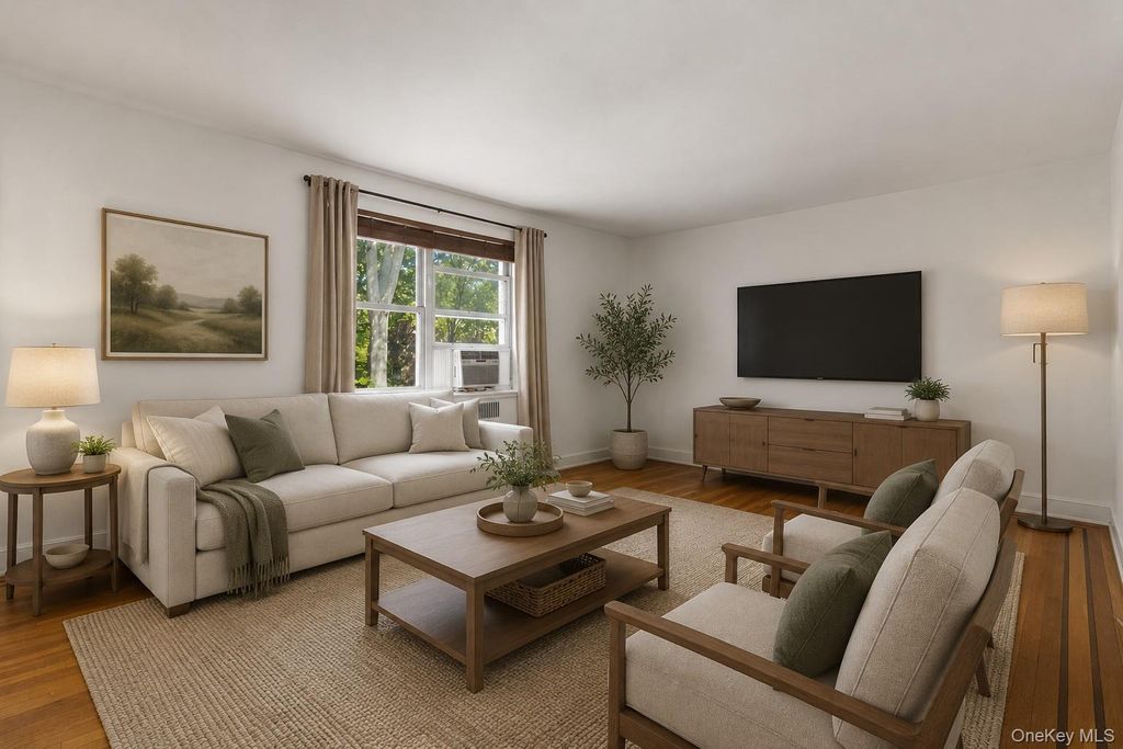 Photo of 824 Palmer Road #2D, Bronxville, NY 10708 (MLS # 1008242)
