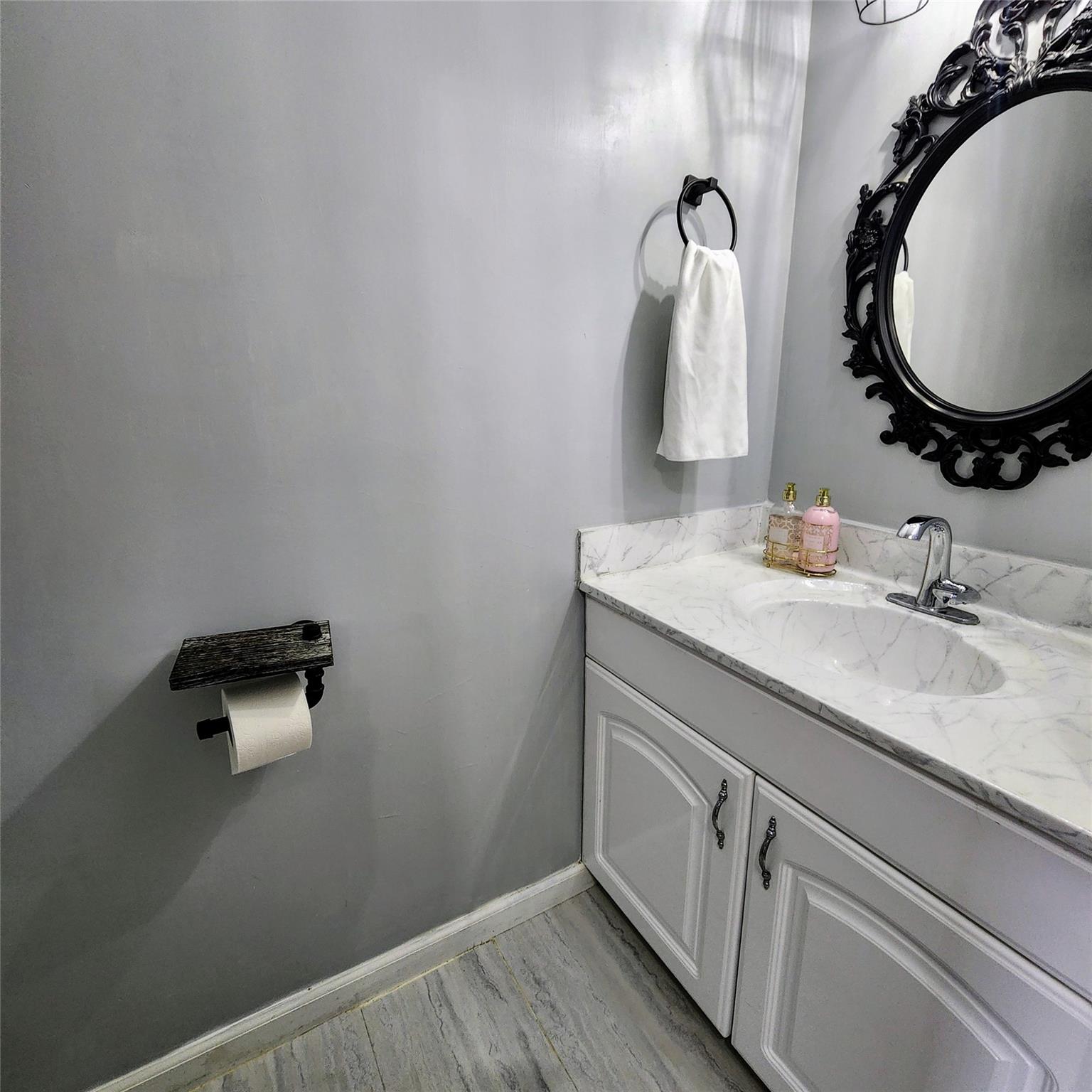 22 Heritage Drive #G, New City, New York image 5
